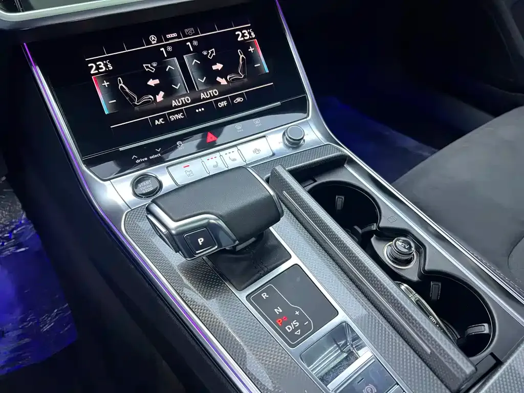 Audi A6L 2024 из CN, фото 4