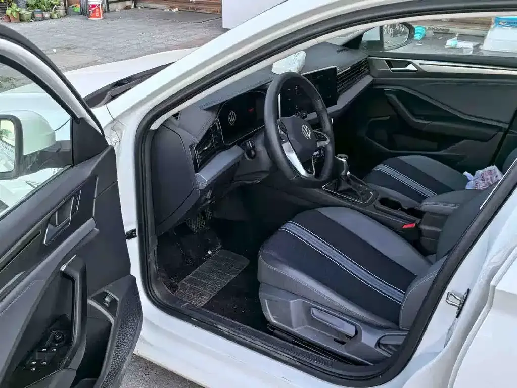 Volkswagen Sagitar 2024 из CN, фото 3