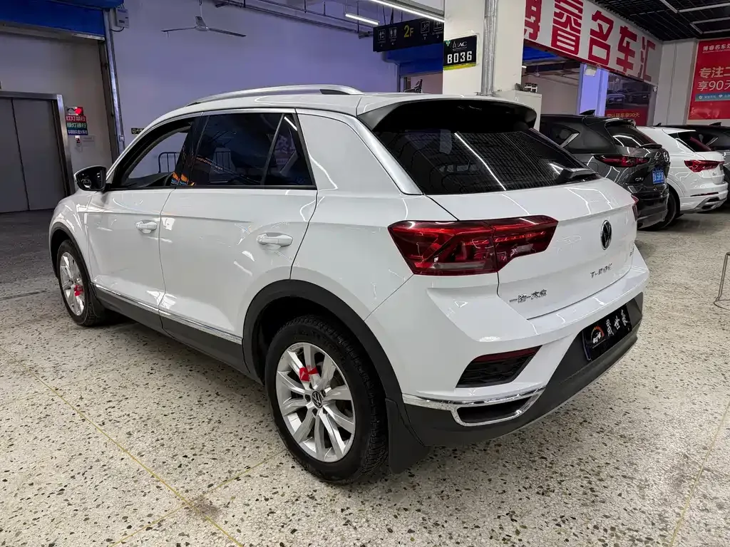 Volkswagen T-Roc 2023 из CN, фото 8
