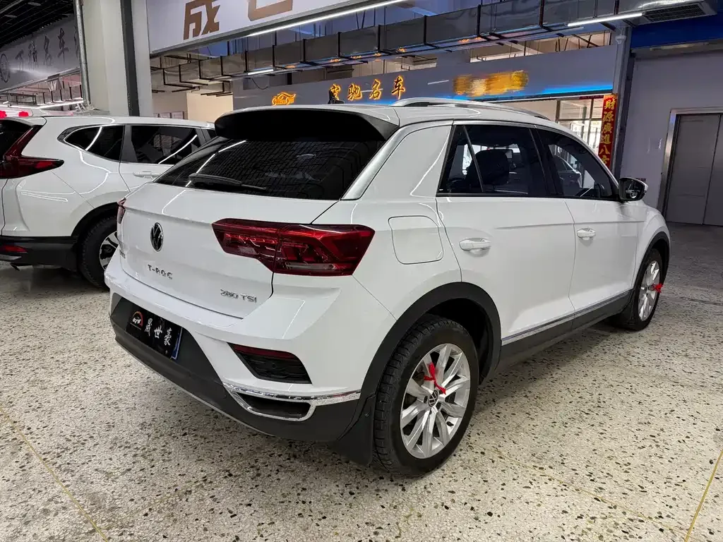 Volkswagen T-Roc 2023 из CN, фото 7