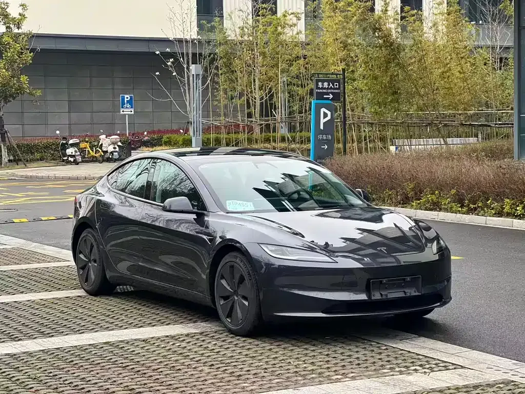 Tesla Model 3 2023 из CN, фото 4