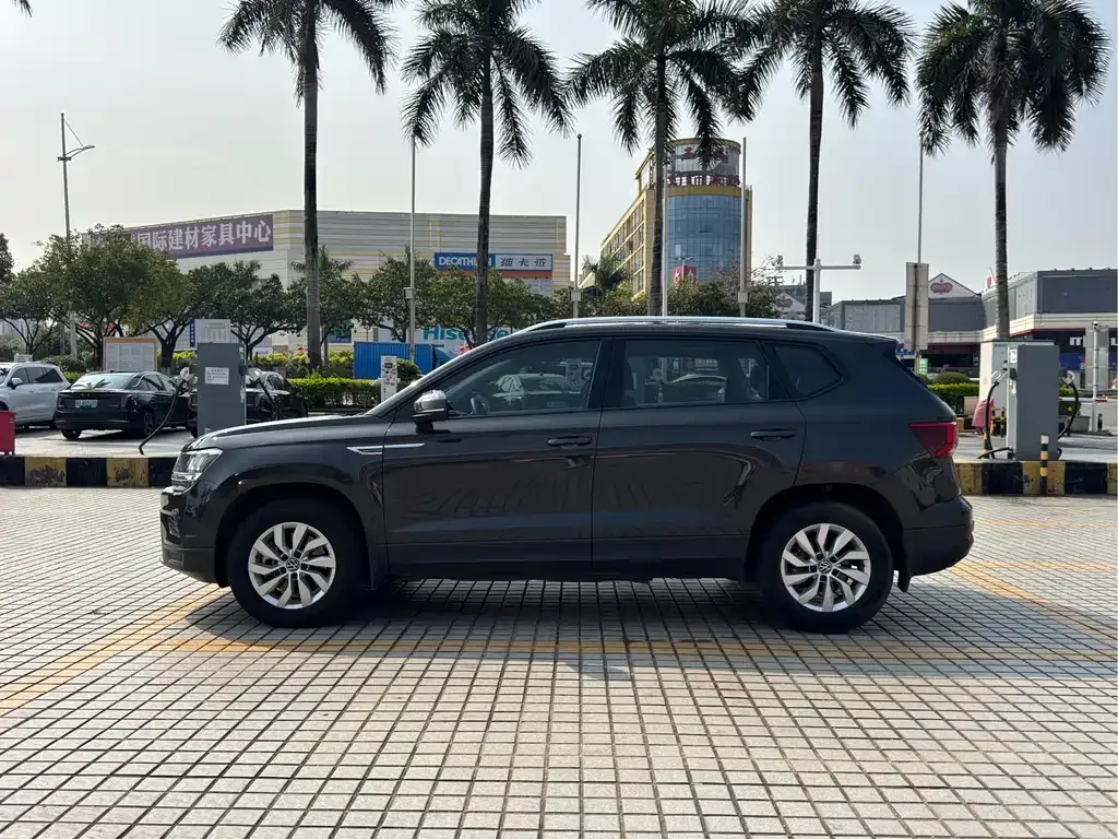 Volkswagen Tharu 2021 из CN, фото 9