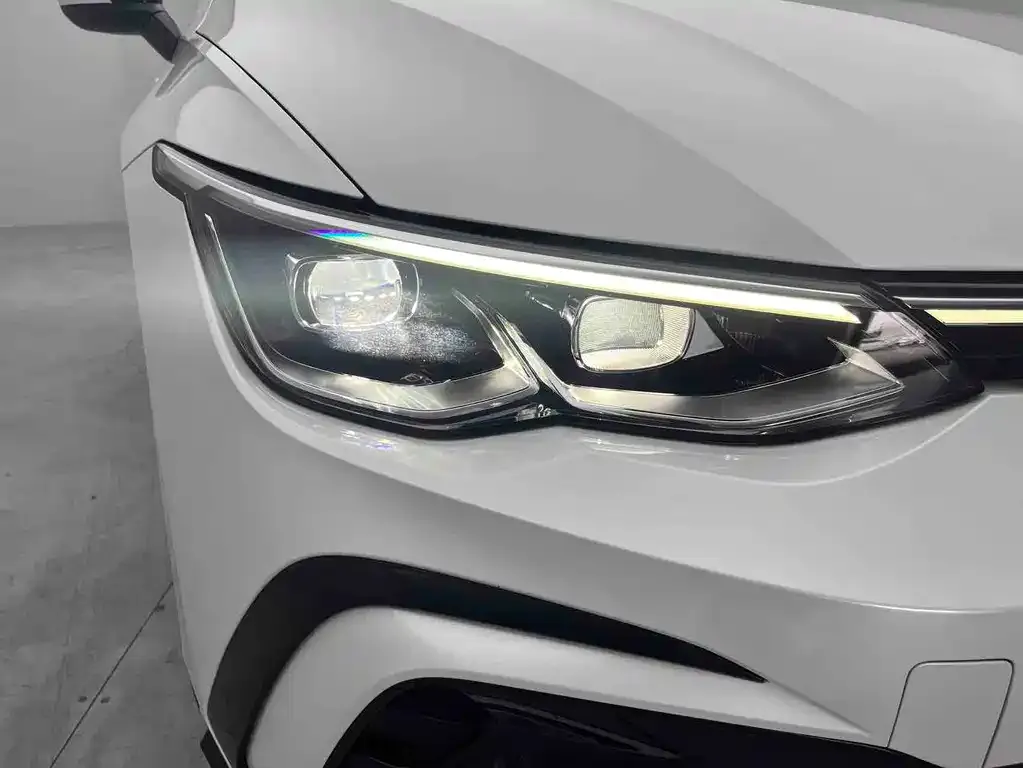 Volkswagen Golf 2022 из CN, фото 3