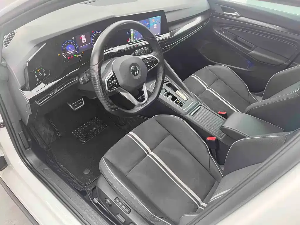 Volkswagen Golf 2022 из CN, фото 8