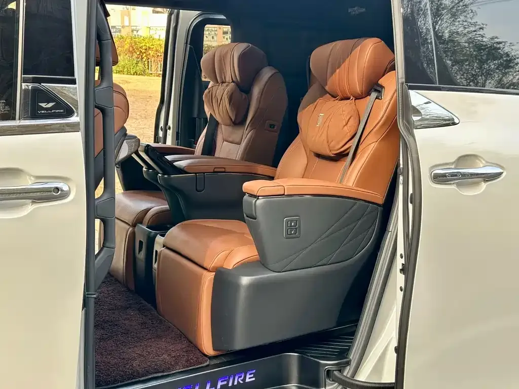 Toyota Vellfire 2024 из CN, фото 10
