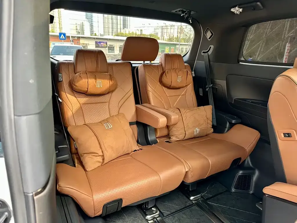 Toyota Vellfire 2024 из CN, фото 8