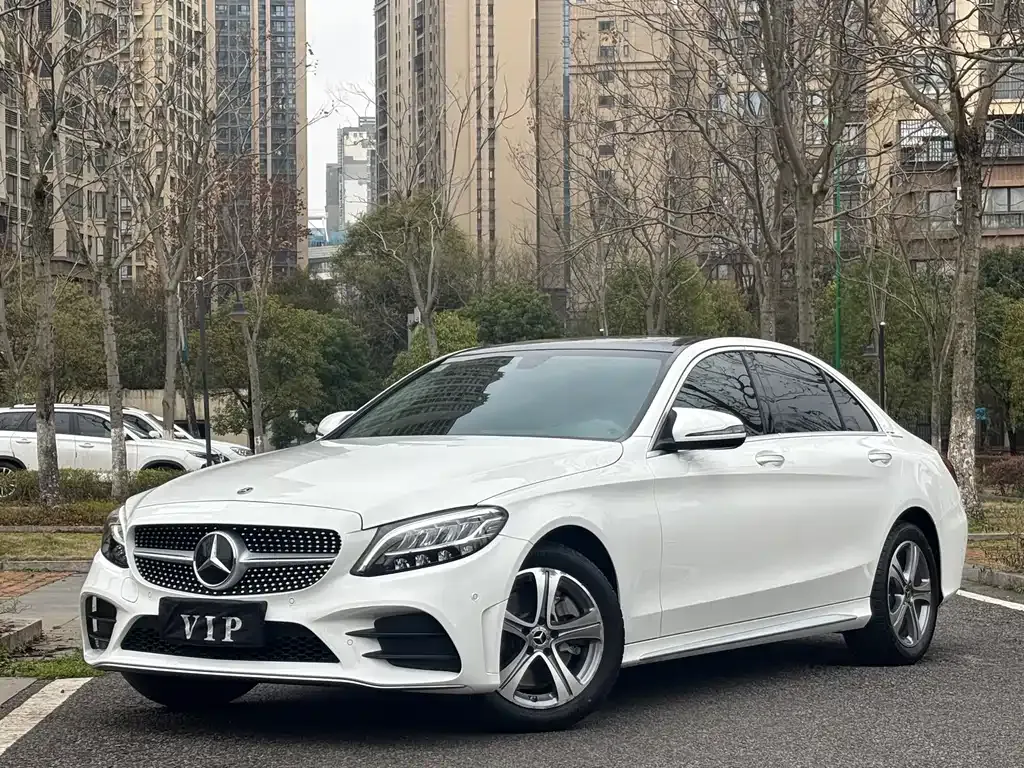Mercedes-Benz C-Class — фото 1