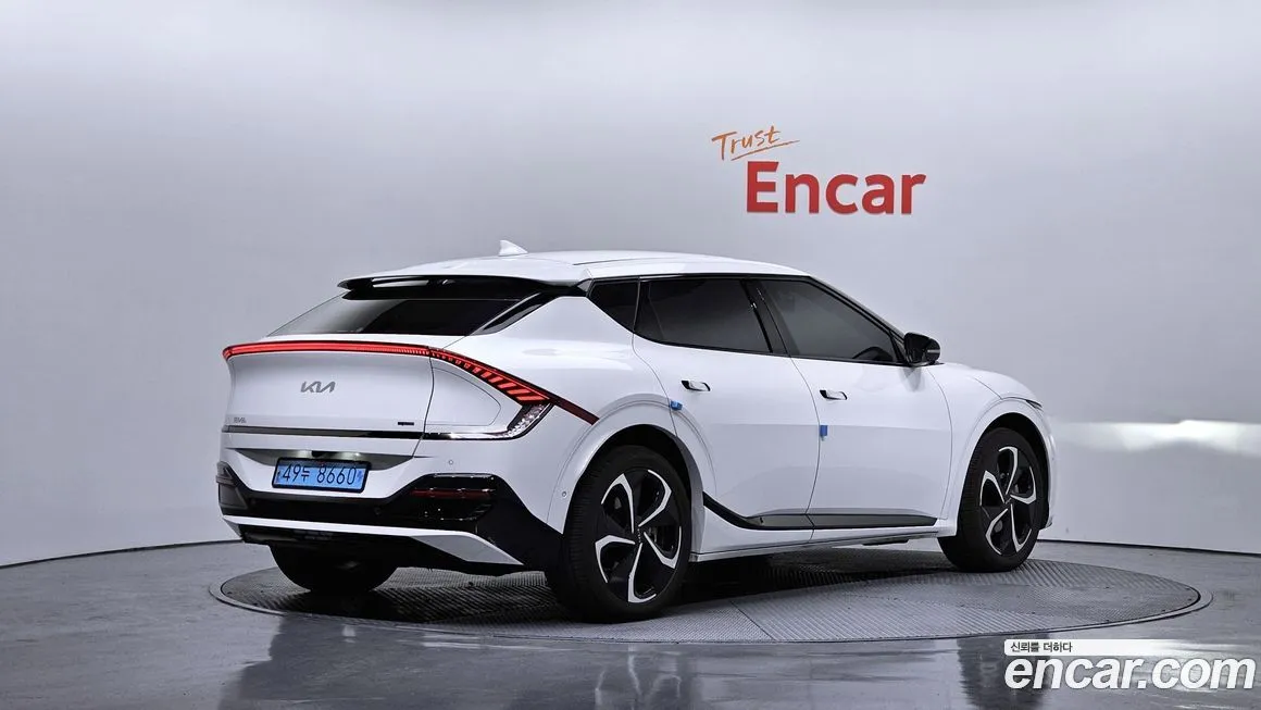 Kia EV6 — фото 6