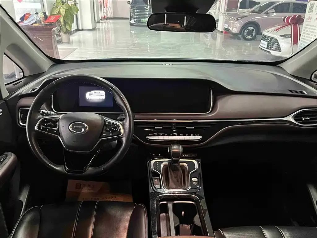 GAC Motor Trumpchi M6 — фото 3