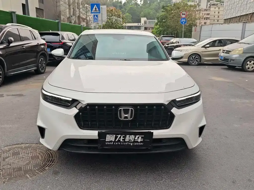 Honda Inspire 2024 из CN, фото 2