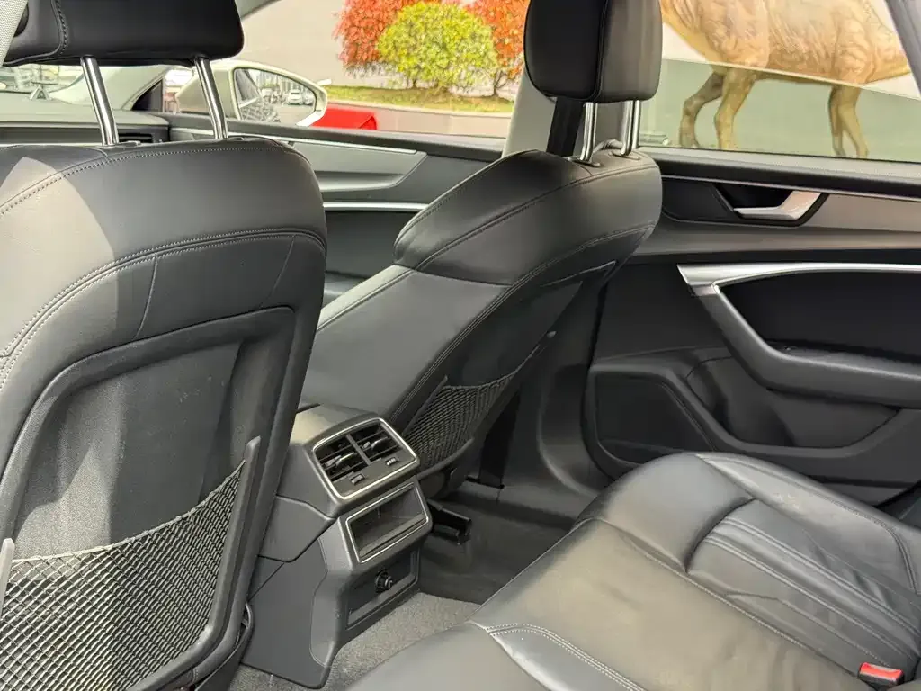 Audi A7 2021 из CN, фото 8