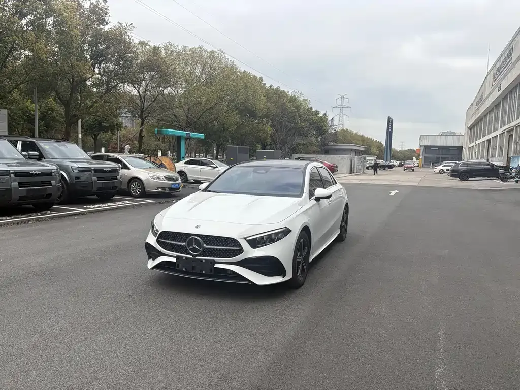 Mercedes-Benz A-Class — фото 1