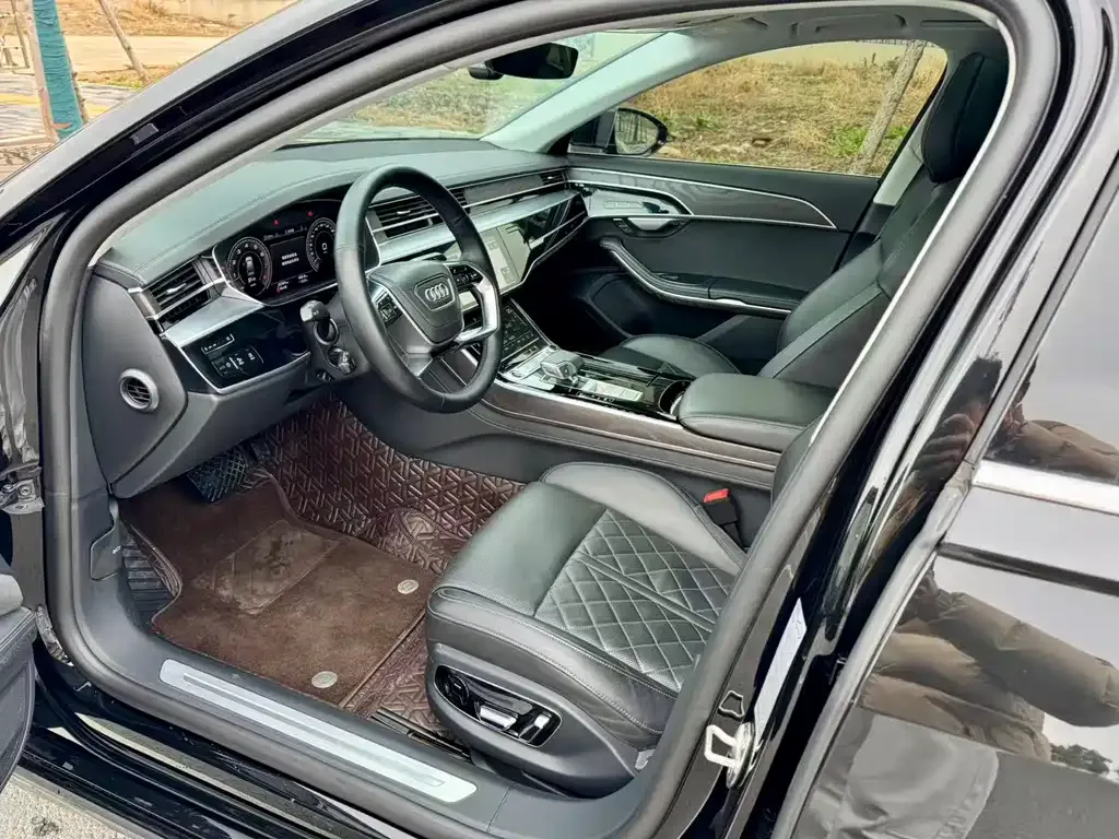 Audi A8 2023 из CN, фото 6