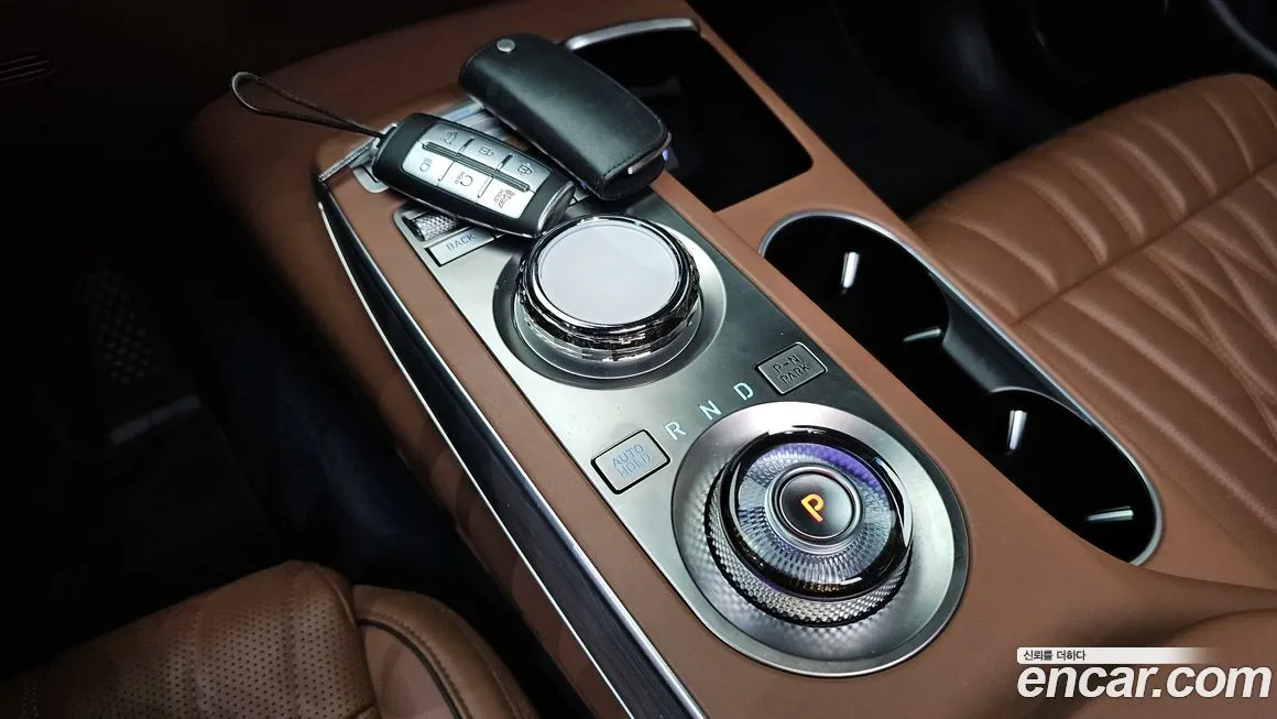 Genesis GV70 — фото 10
