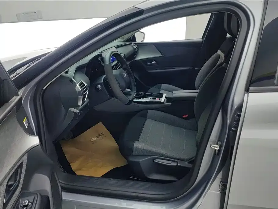 Citroen C5 X 2024 из CN, фото 10