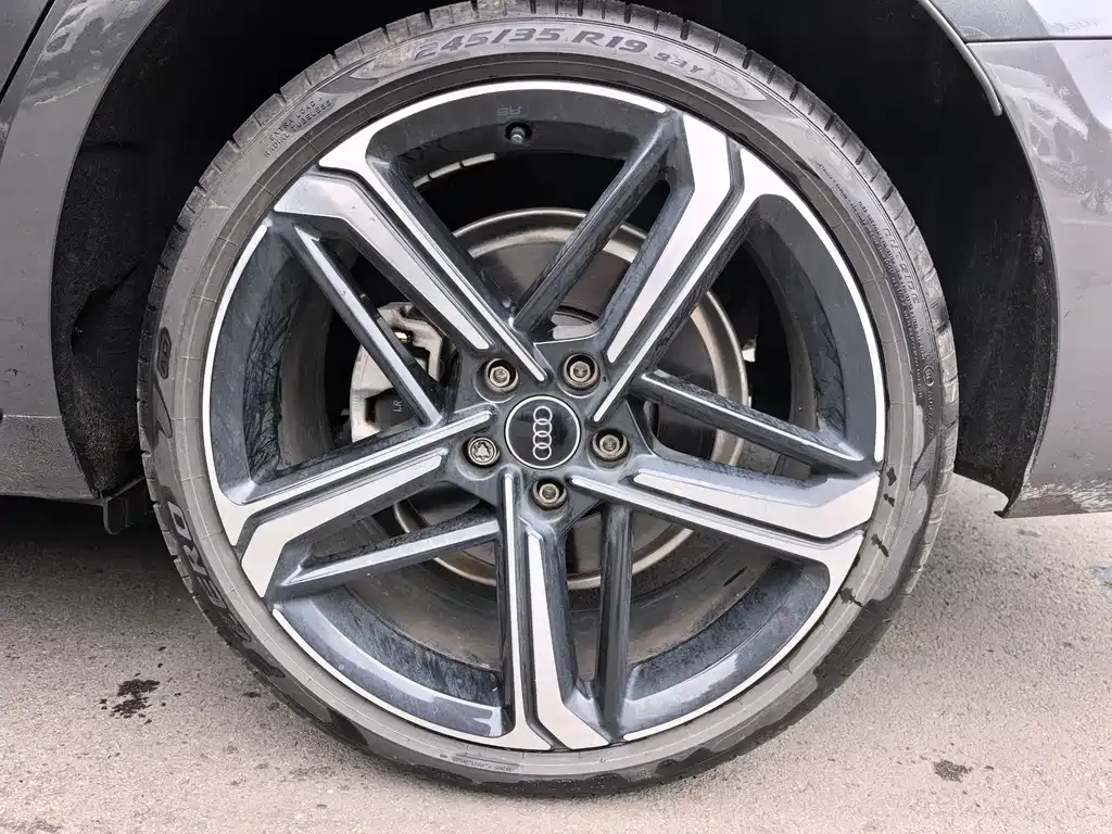 Audi A4L — фото 7