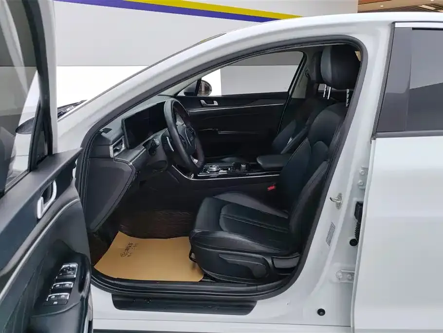 Kia K5 2022 из CN, фото 3