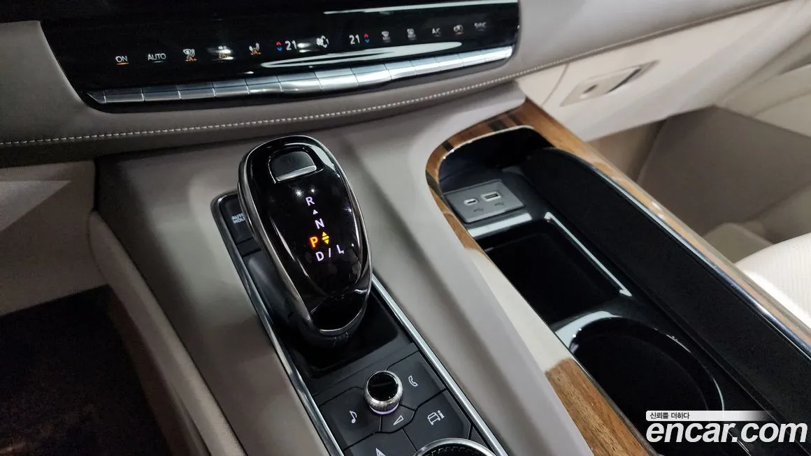 Cadillac Escalade 2022 из KR, фото 2