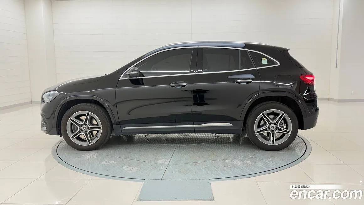 Mercedes-Benz GLA-Class — фото 9