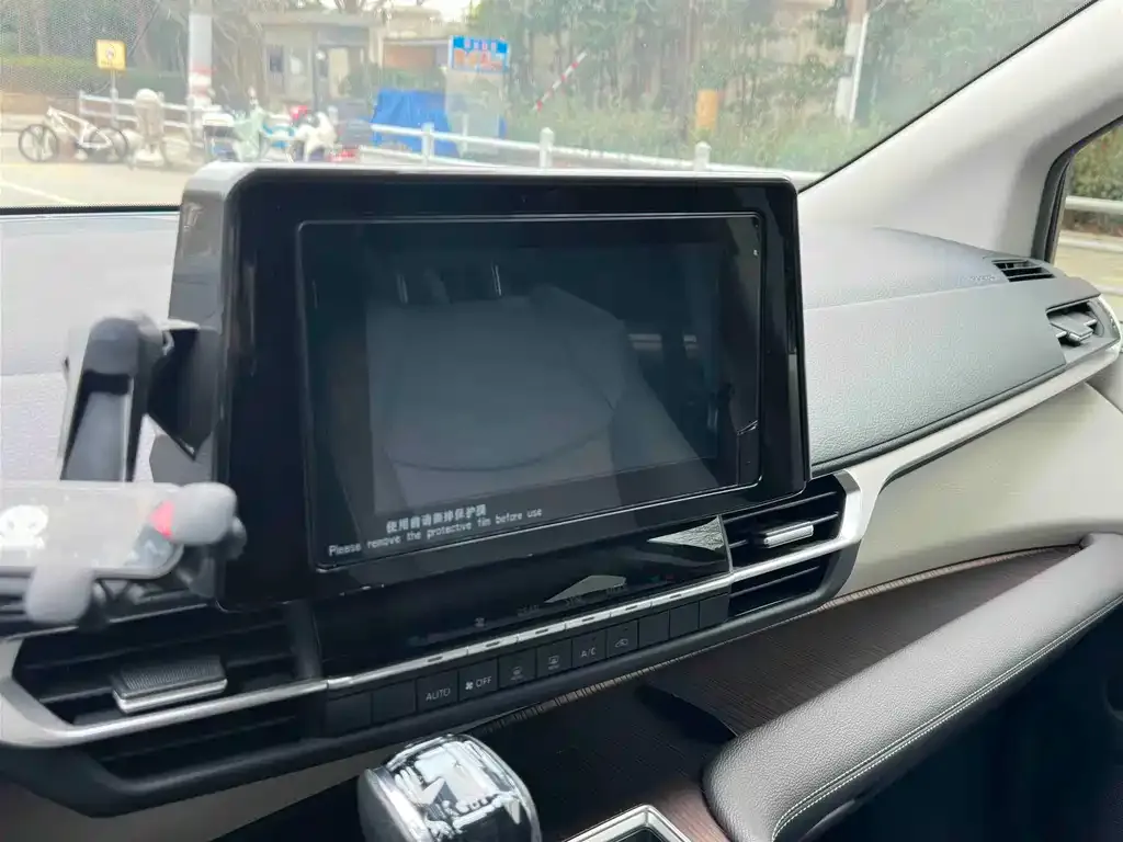 Toyota Granvia 2024 из CN, фото 5