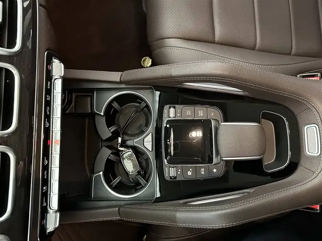 Mercedes-Benz GLE — фото 10