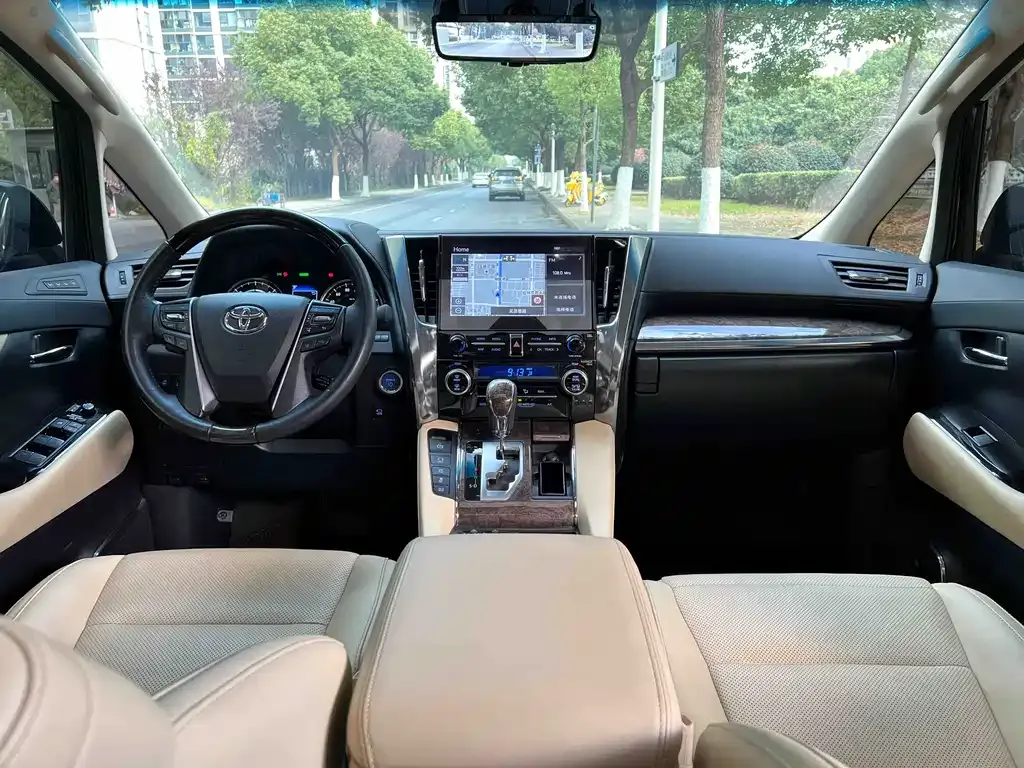 Toyota Alphard 2023 из CN, фото 6