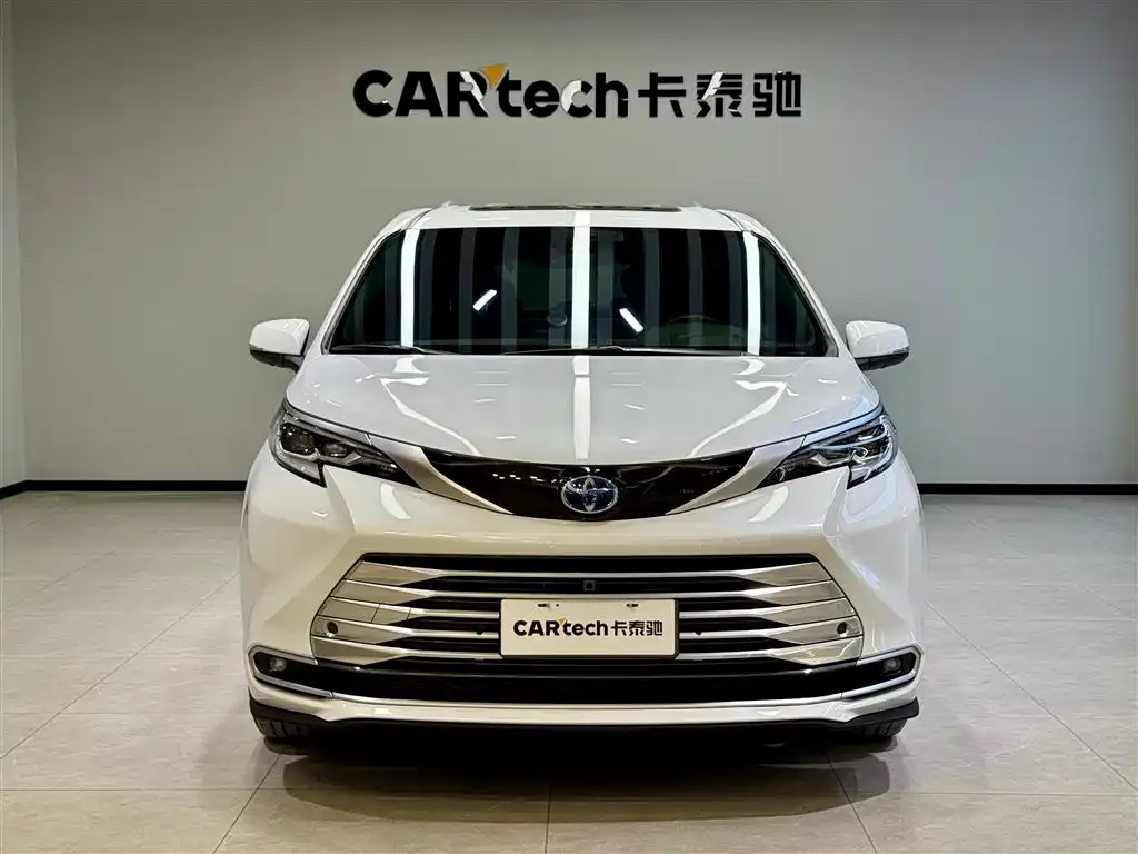 Toyota Sienna 2023 из CN, фото 9