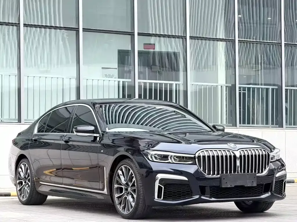 BMW 7 Series — фото 10