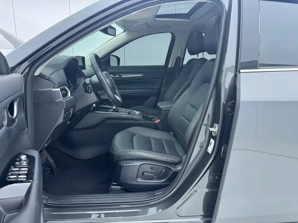 Mazda CX-5 2023 из CN, фото 2
