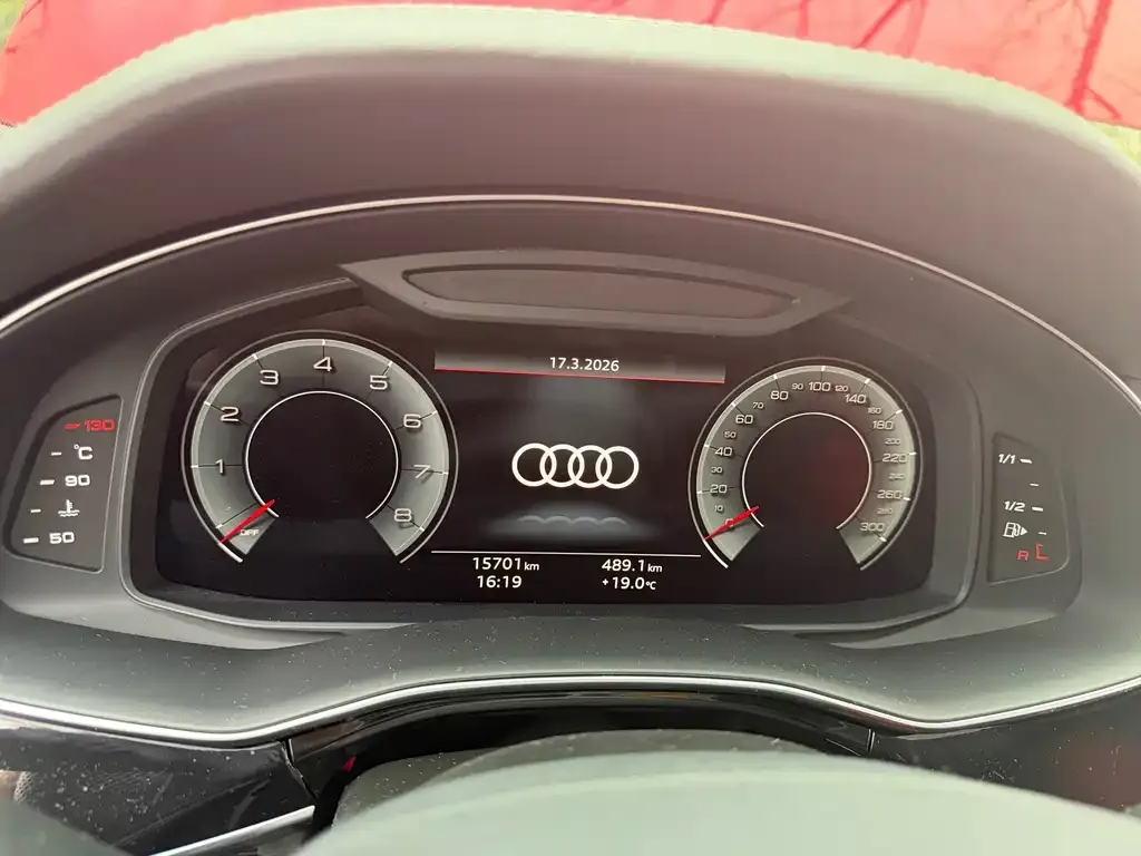 Audi Q8 2021 из CN, фото 7