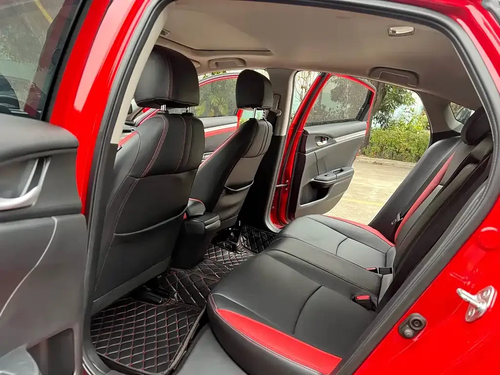 Honda Civic — фото 4