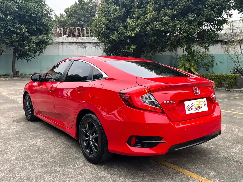 Honda Civic — фото 9