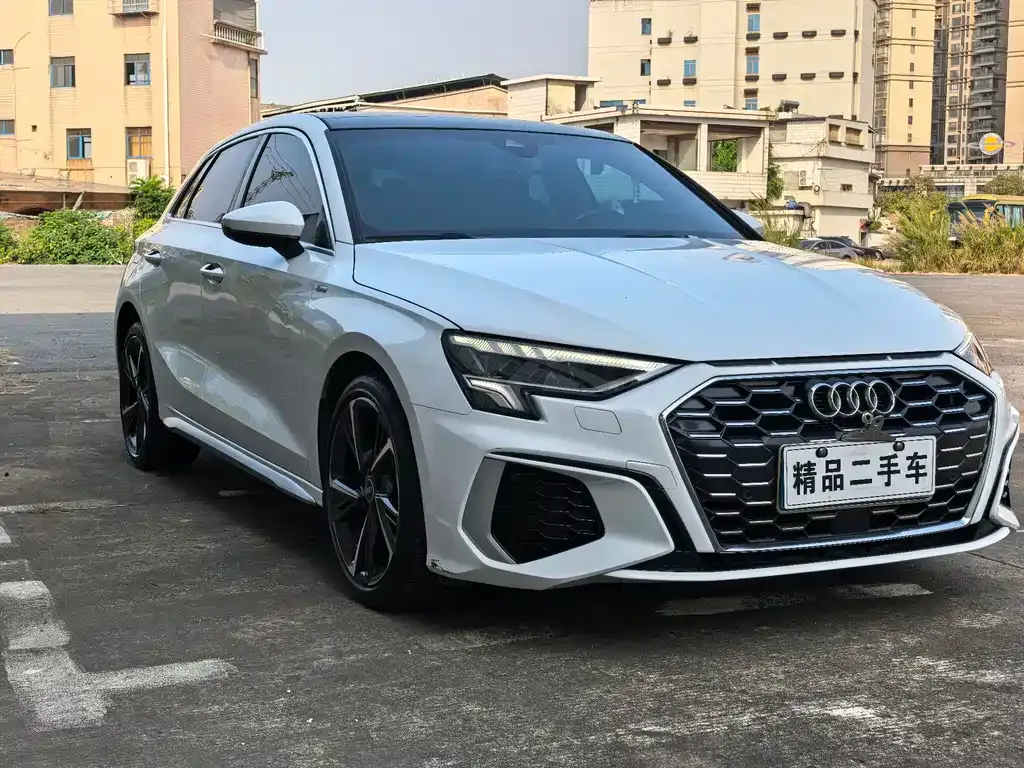 Audi A3 — фото 1