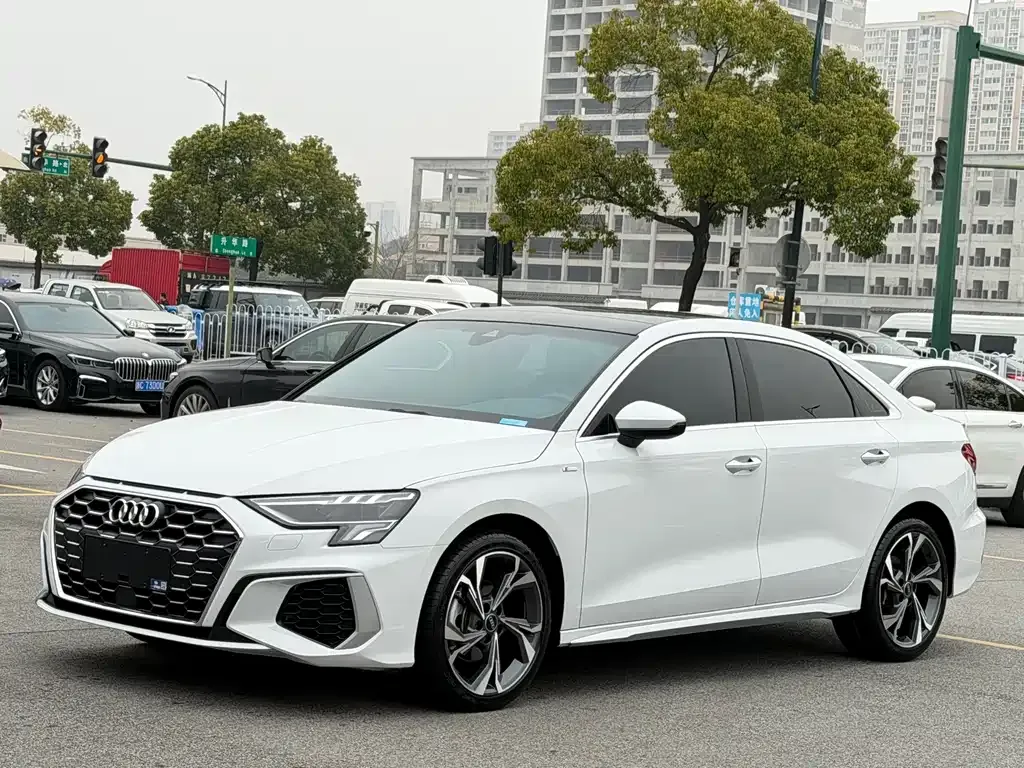 Audi A3 2022 из CN, фото 1
