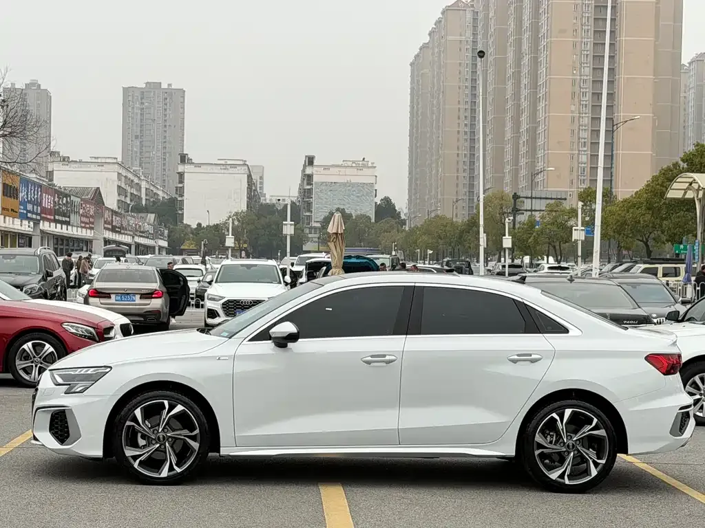 Audi A3 2022 из CN, фото 8
