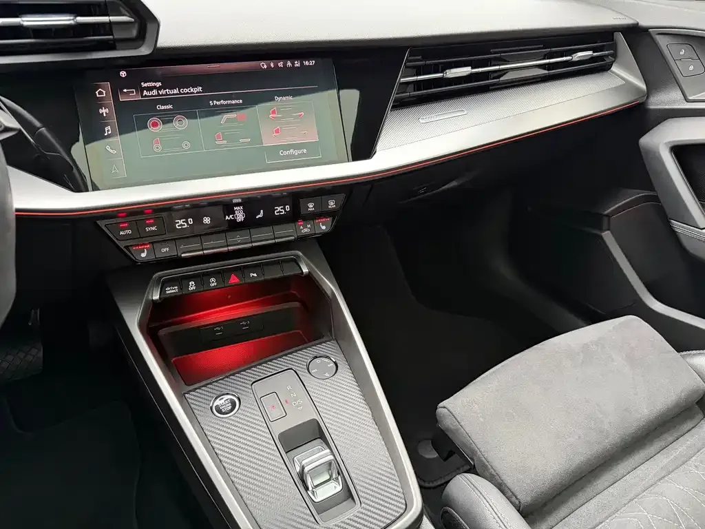 Audi A3 2022 из CN, фото 10