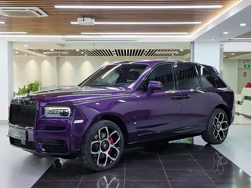 Rolls-Royce Cullinan — фото 1