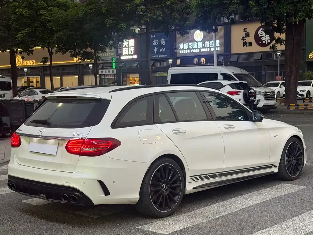 Mercedes-Benz C-Class AMG — фото 4