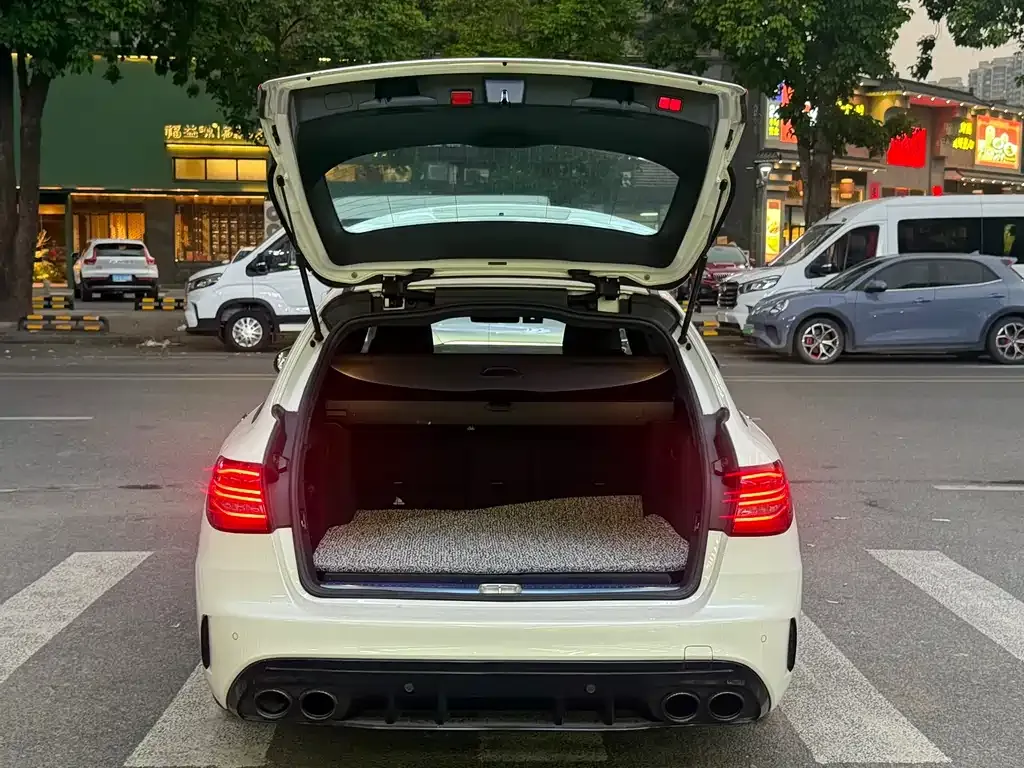 Mercedes-Benz C-Class AMG — фото 5