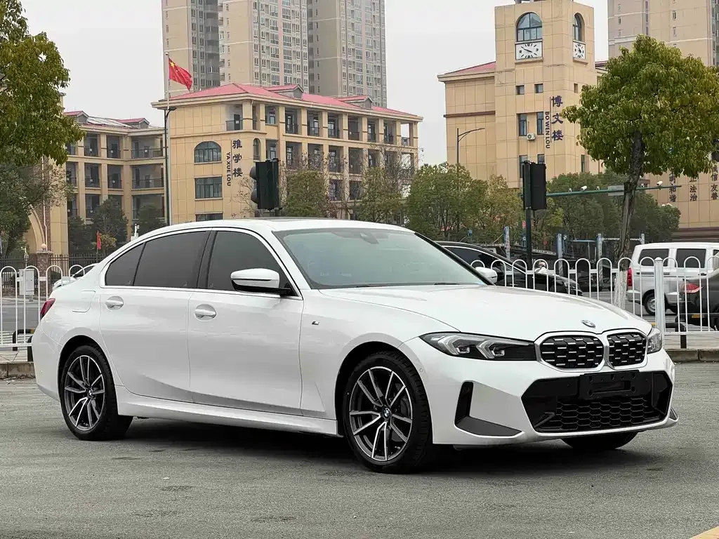 BMW 3 Series 2023 из CN, фото 6