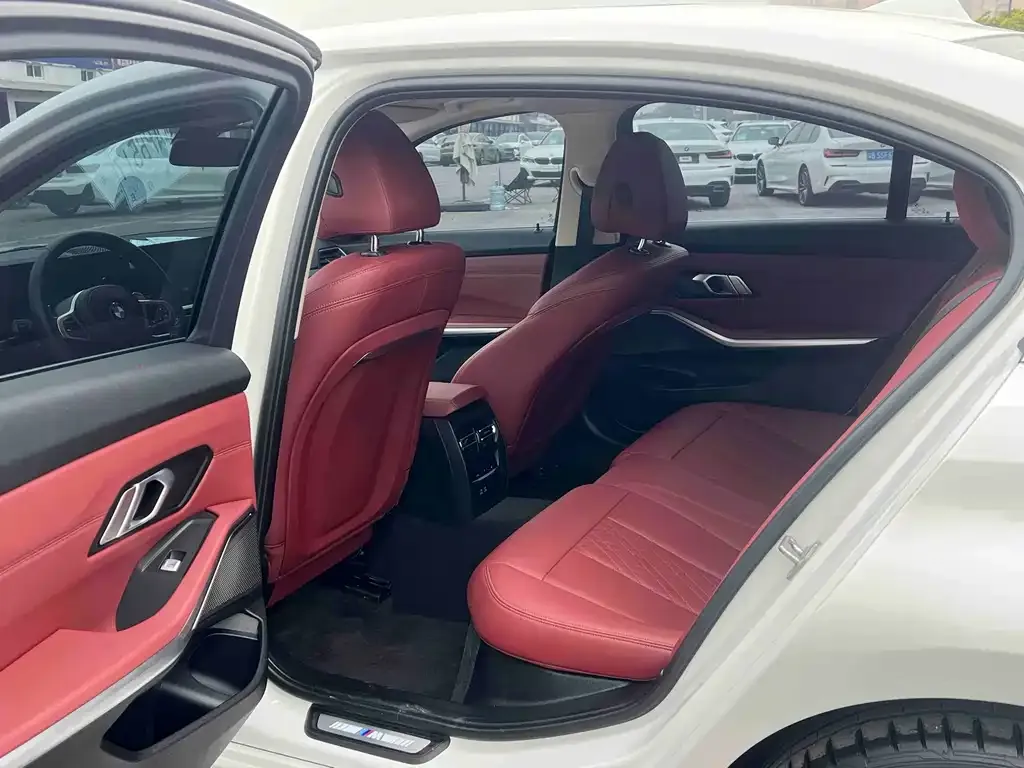 BMW 3 Series 2023 из CN, фото 7