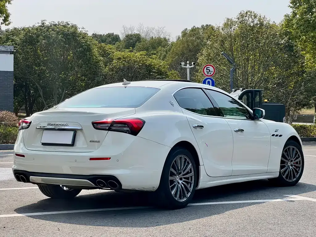 Maserati Ghibli 2022 из CN, фото 8