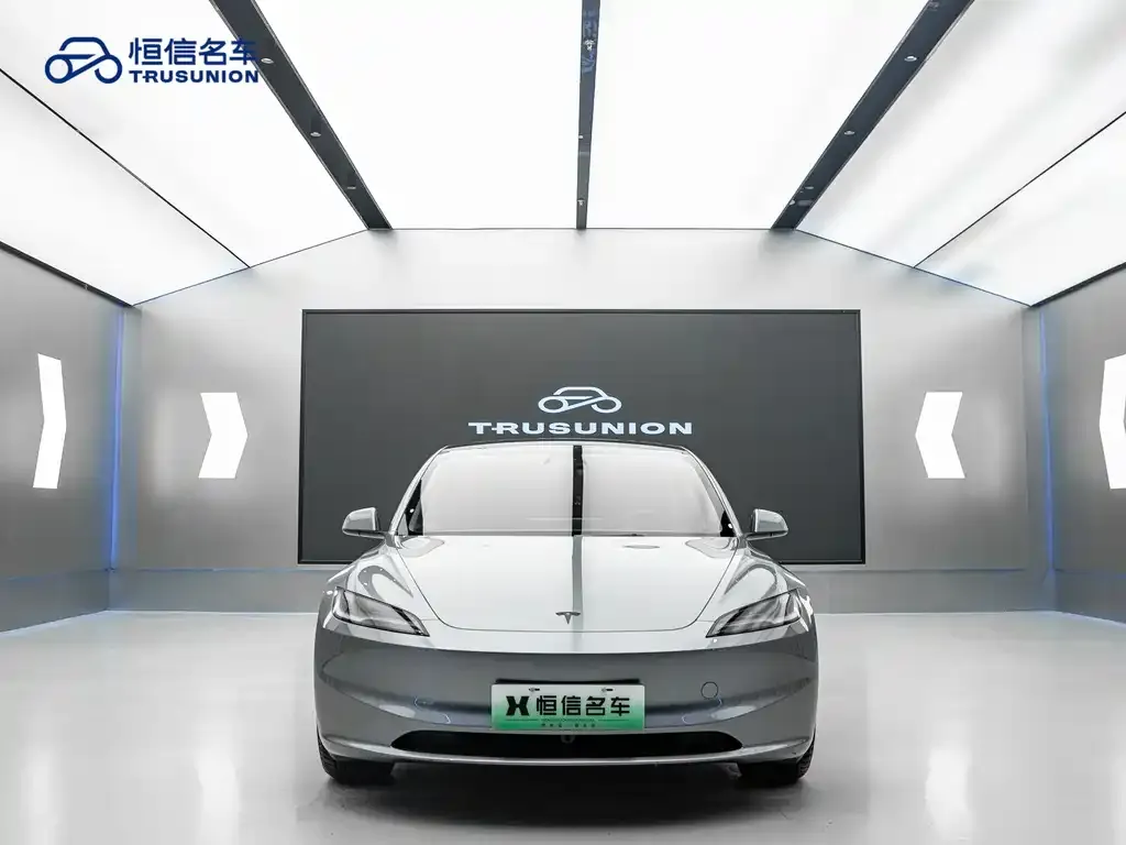 Tesla Model 3 — фото 5