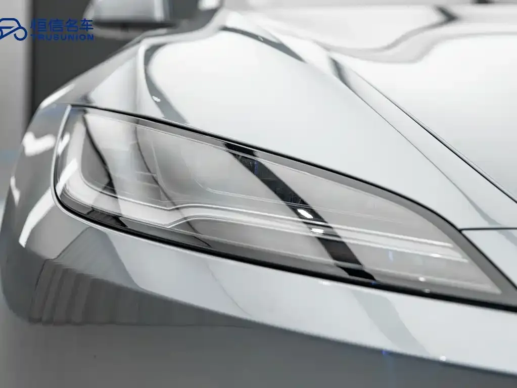 Tesla Model 3 — фото 10
