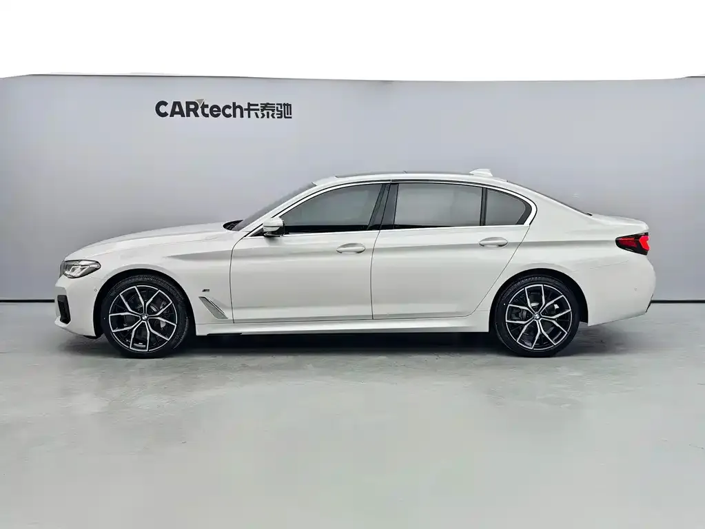 BMW 5 Series — фото 2