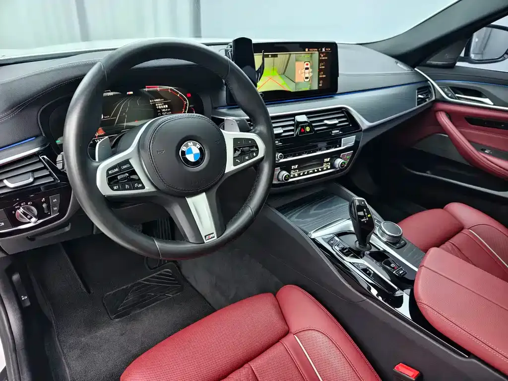 BMW 5 Series — фото 10
