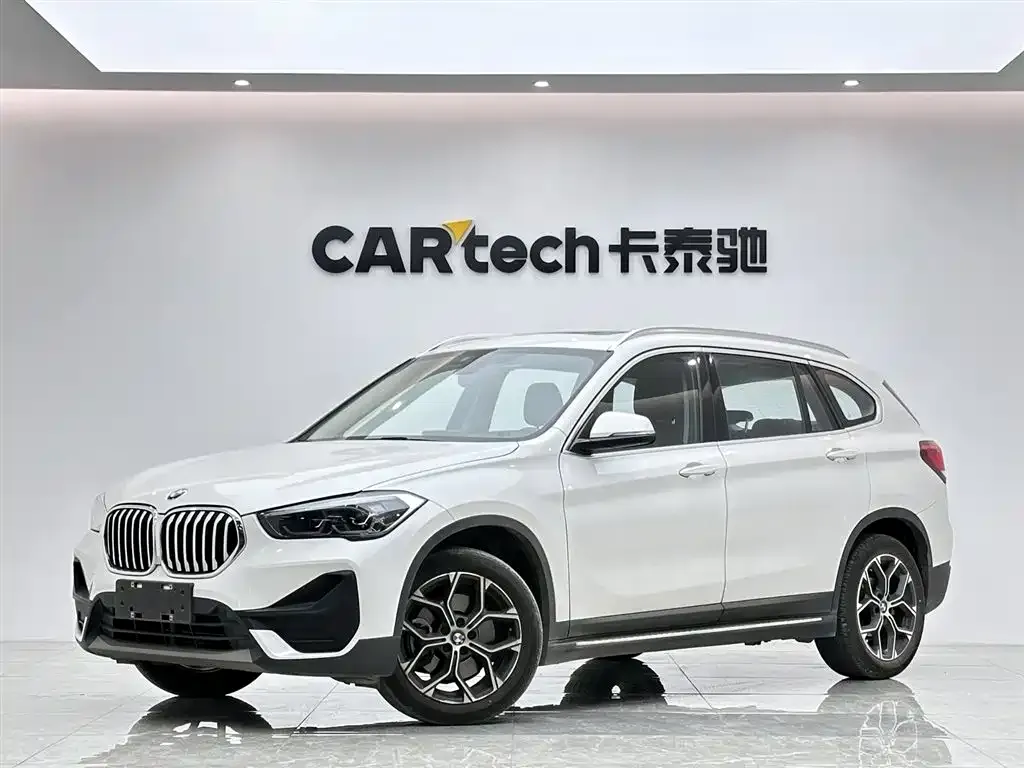 BMW X1 — фото 1