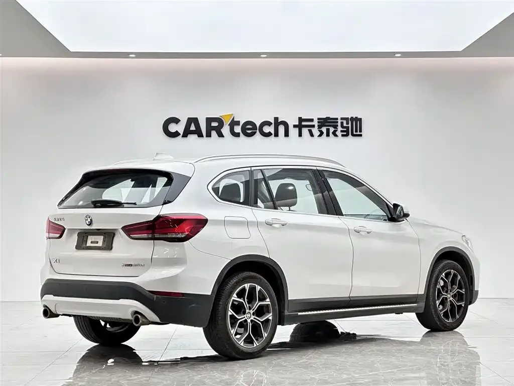 BMW X1 — фото 9