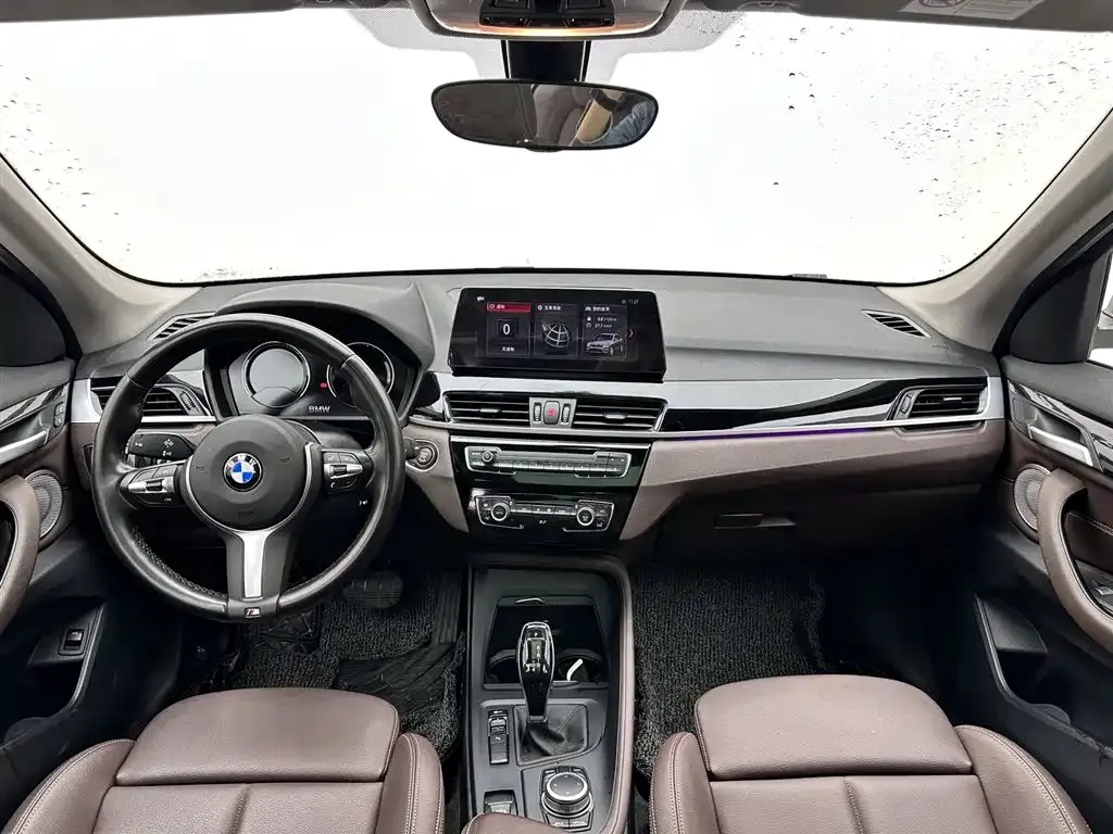 BMW X1 — фото 8