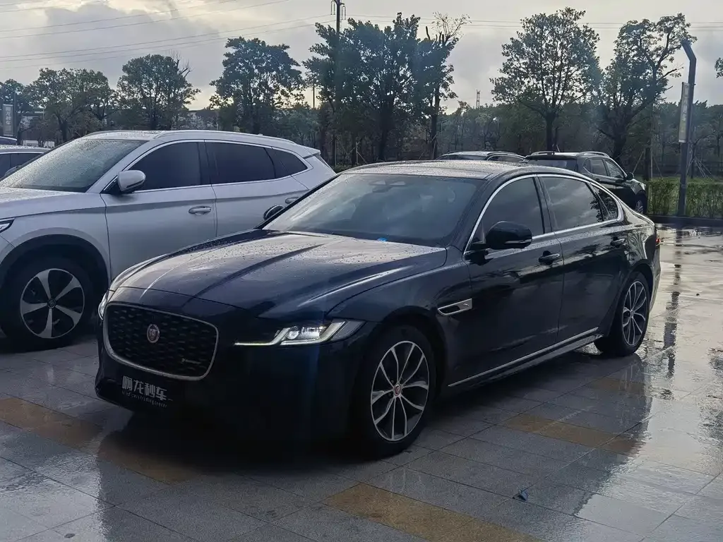 Jaguar XFL — фото 1